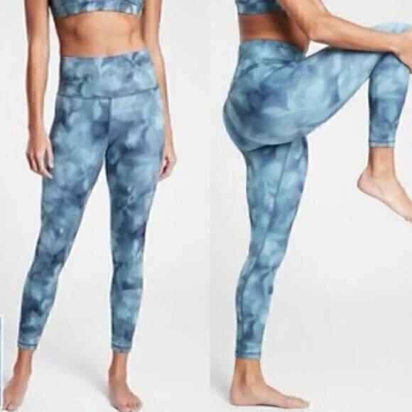Athleta Size S Elation Tie Dye Printed 7/8 Length Active Tights Leggings in Blue - Picture 1 of 5